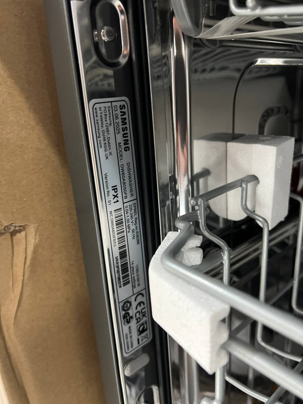 ماشین ظرفشویی 14 نفره دودی سامسونگ مدل DW60A8050FG محصول 2025