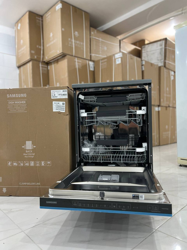 ماشین ظرفشویی 14 نفره دودی سامسونگ مدل DW60A8050FG محصول 2025